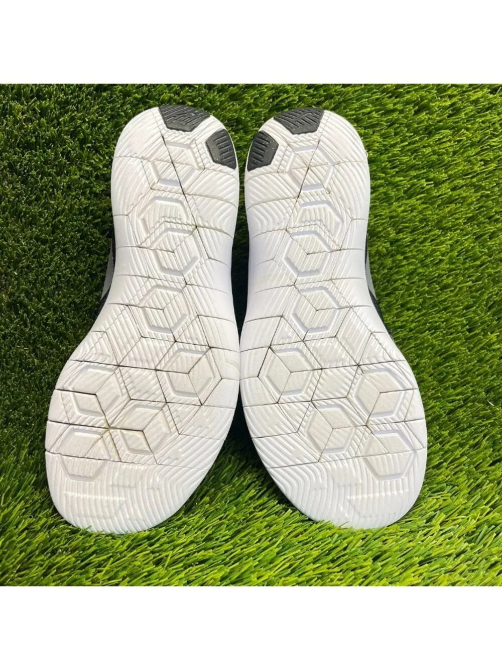 Nike Flex Contact Boys Size 6.5Y Black White Athletic Running Shoes Sneakers
